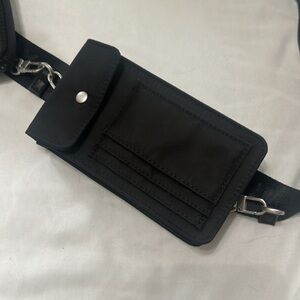 Fabletics Cross Body/Belt Strap Fanny Pack